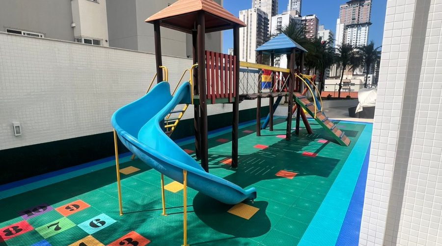 d8949274-4300-4832-9291-41a64427fa3f